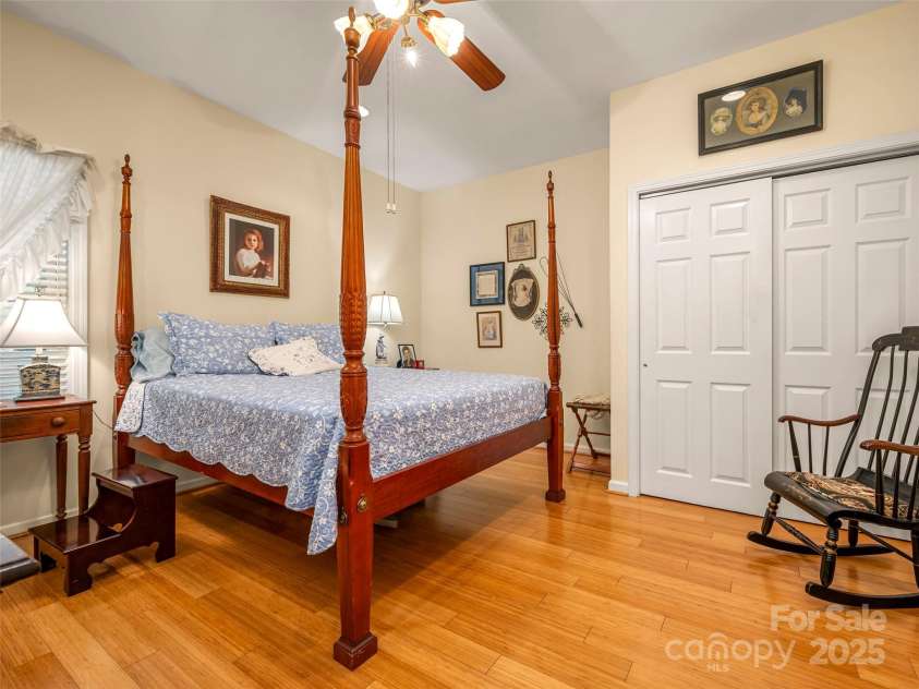89 Memory Lane, Saluda, NC 28773.  MLS# CAR4314007, YatesRealty ID 17265. 
