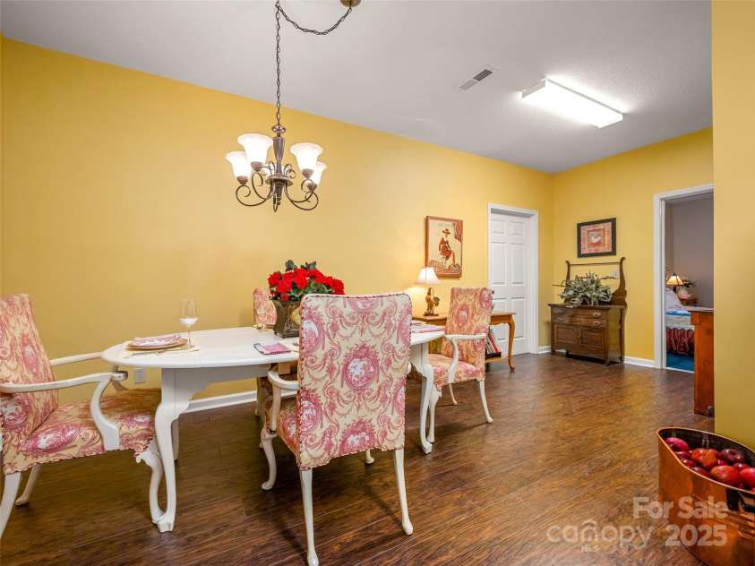 89 Memory Lane, Saluda, NC 28773.  MLS# CAR4314007, YatesRealty ID 17265. 