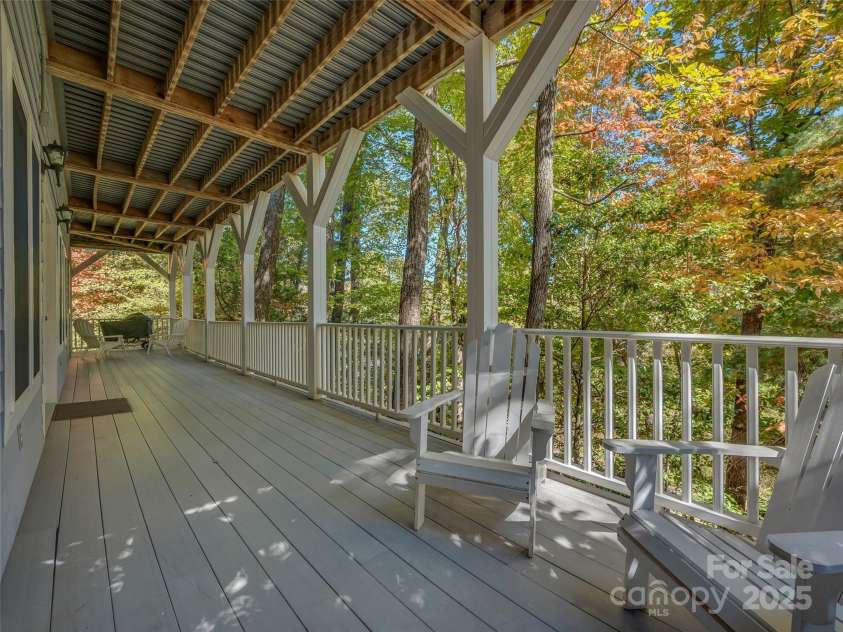 89 Memory Lane, Saluda, NC 28773.  MLS# CAR4314007, YatesRealty ID 17265. 