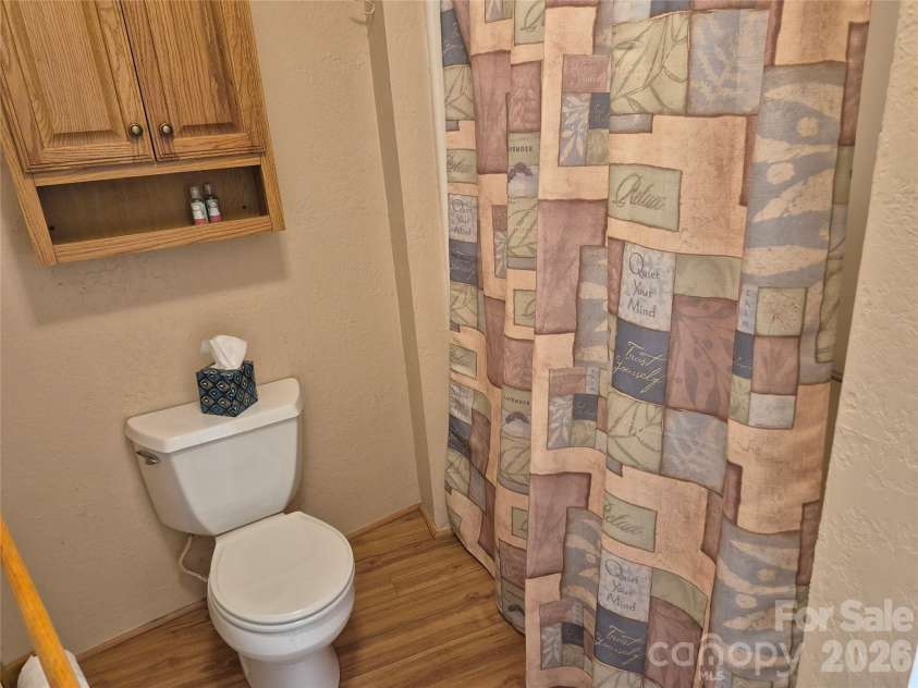 623 Country Club Drive, Canton, NC 28716.  MLS# CAR4373615, YatesRealty ID 17267. 3rd Full Bath - in basement