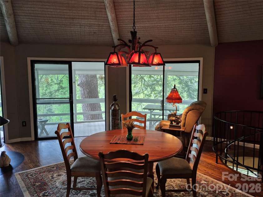 623 Country Club Drive, Canton, NC 28716.  MLS# CAR4373615, YatesRealty ID 17267. 