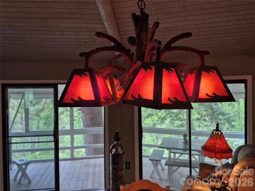 623 Country Club Drive, Canton, NC 28716.  MLS# CAR4373615, YatesRealty ID 17267. 