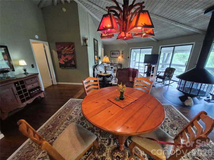 623 Country Club Drive, Canton, NC 28716.  MLS# CAR4373615, YatesRealty ID 17267. 