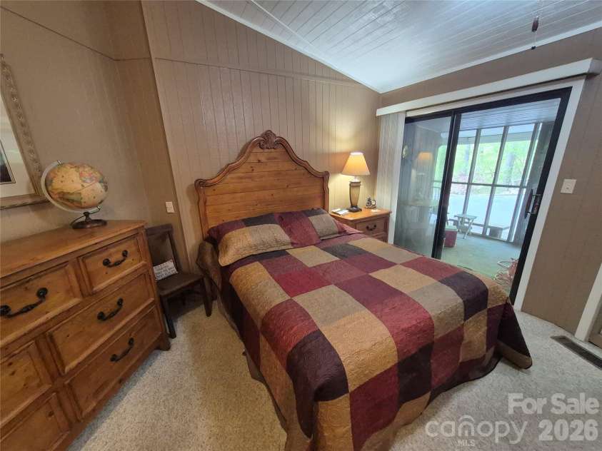 623 Country Club Drive, Canton, NC 28716.  MLS# CAR4373615, YatesRealty ID 17267. 