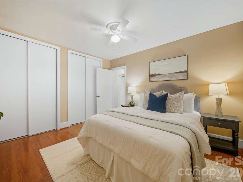 4583 Woodlark Lane, Charlotte, NC 28211.  MLS# CAR4300827, YatesRealty ID 17268. 