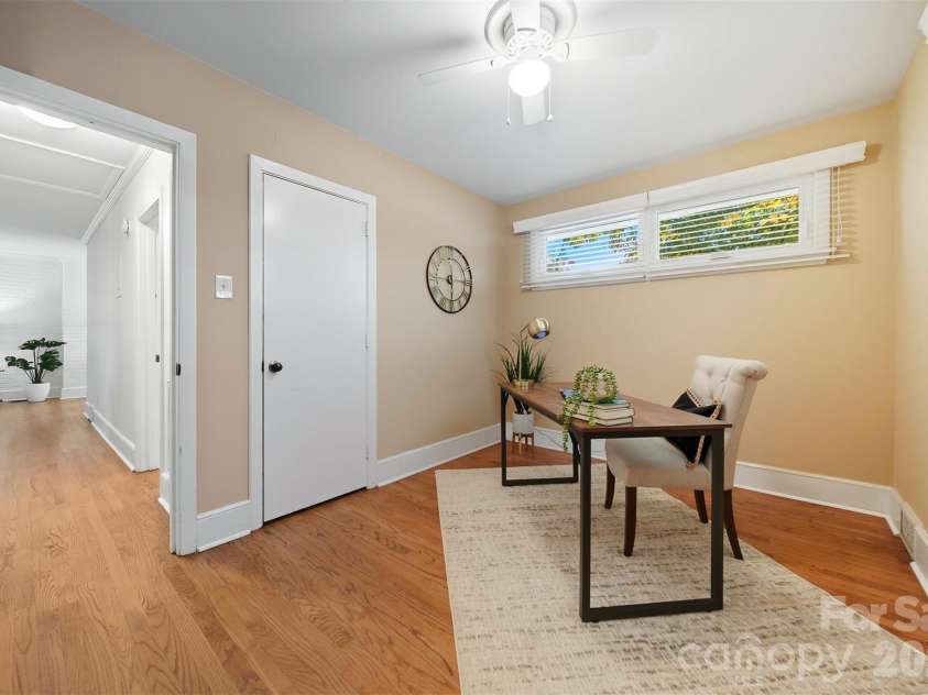 4583 Woodlark Lane, Charlotte, NC 28211.  MLS# CAR4300827, YatesRealty ID 17268. 