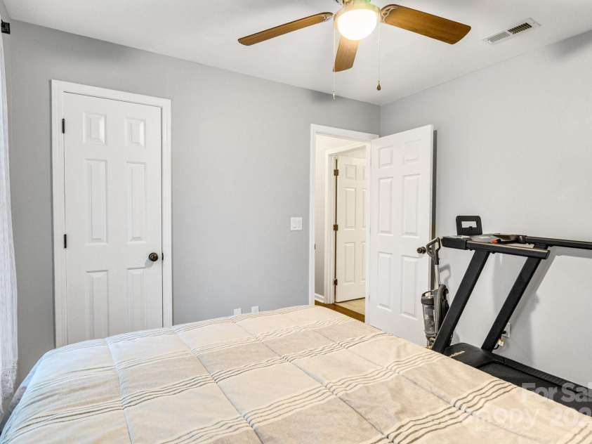 124 Cedarcroft Drive, Mooresville, NC 28115.  MLS# CAR4263489, YatesRealty ID 17269. 