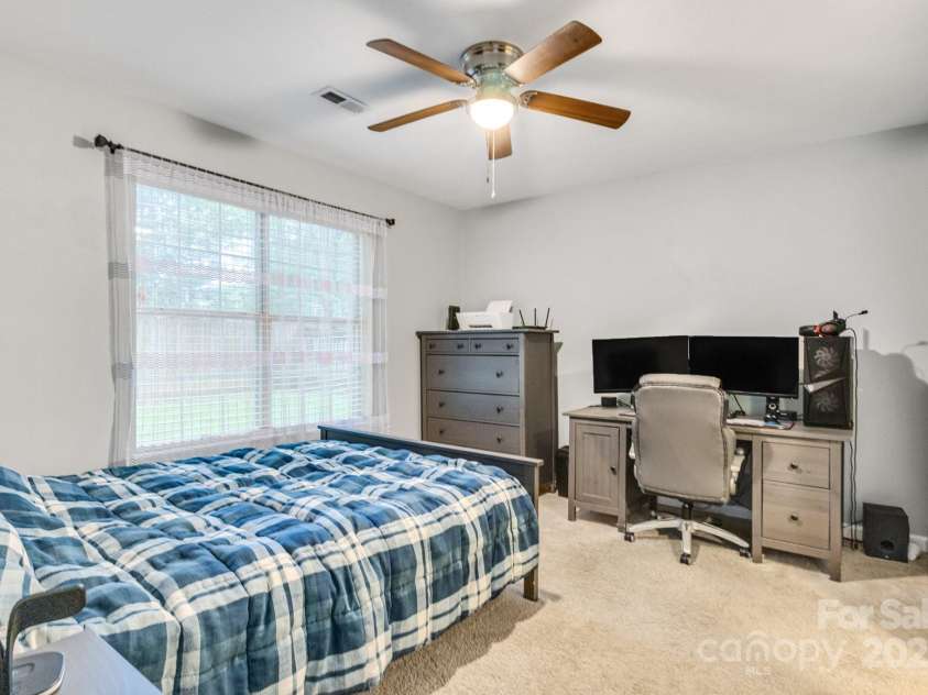 124 Cedarcroft Drive, Mooresville, NC 28115.  MLS# CAR4263489, YatesRealty ID 17269. 