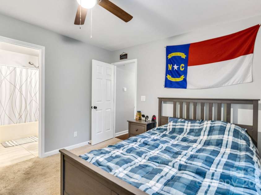 124 Cedarcroft Drive, Mooresville, NC 28115.  MLS# CAR4263489, YatesRealty ID 17269. 