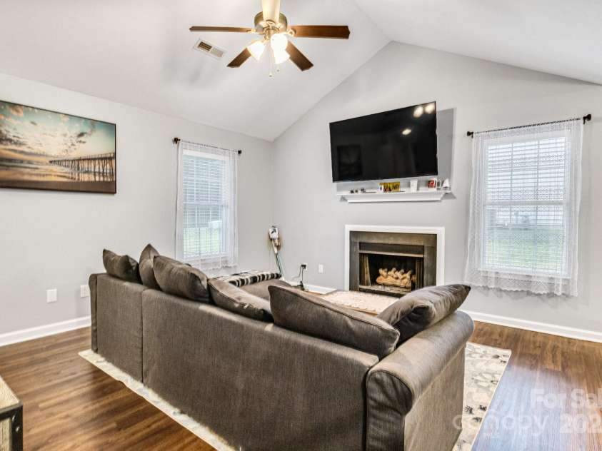 124 Cedarcroft Drive, Mooresville, NC 28115.  MLS# CAR4263489, YatesRealty ID 17269. 