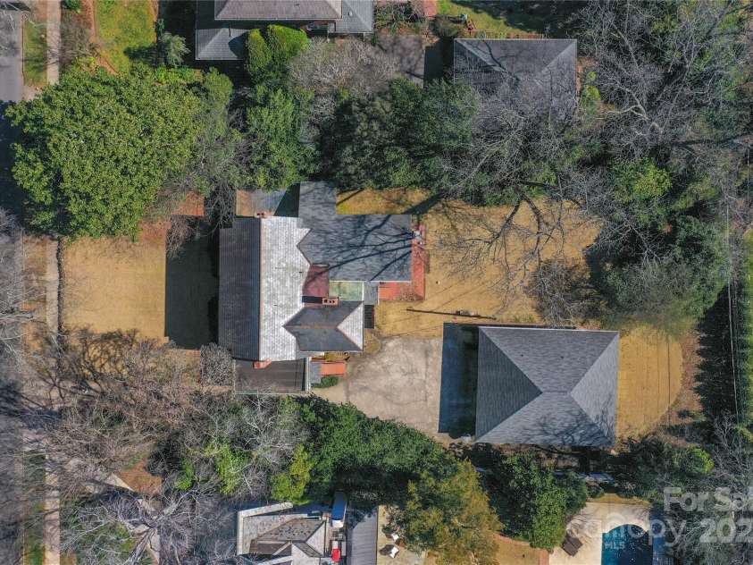 2300 Hopedale Avenue, Charlotte, NC 28207.  MLS# CAR4210001, YatesRealty ID 1727. 
