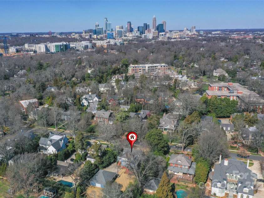 2300 Hopedale Avenue, Charlotte, NC 28207.  MLS# CAR4210001, YatesRealty ID 1727. 
