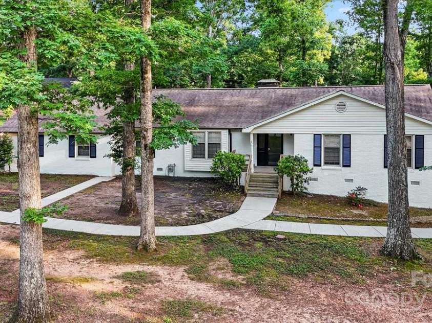 603 Sunnybrook Drive, Monroe, NC 28110.  MLS# CAR4255987, YatesRealty ID 17270. 