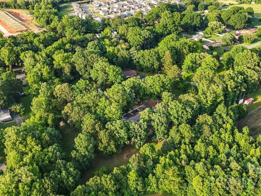 603 Sunnybrook Drive, Monroe, NC 28110.  MLS# CAR4255987, YatesRealty ID 17270. 