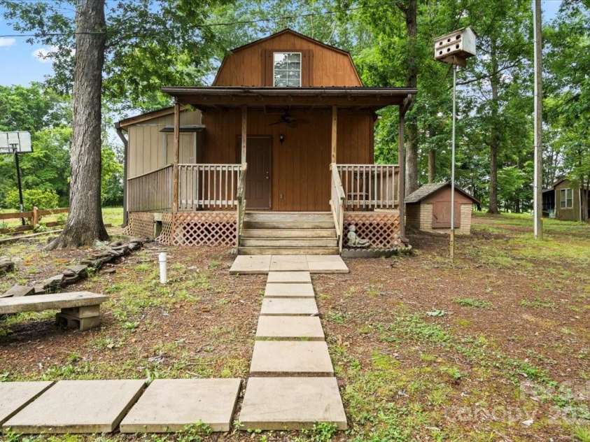 603 Sunnybrook Drive, Monroe, NC 28110.  MLS# CAR4255987, YatesRealty ID 17270. 