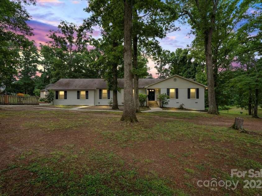603 Sunnybrook Drive, Monroe, NC 28110.  MLS# CAR4255987, YatesRealty ID 17270. 
