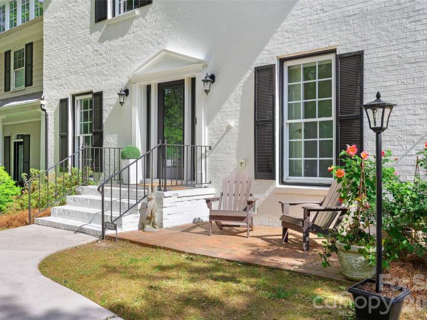 3001 Ferncliff Road, Charlotte, NC 28211.  MLS# CAR4373101, YatesRealty ID 17271. 