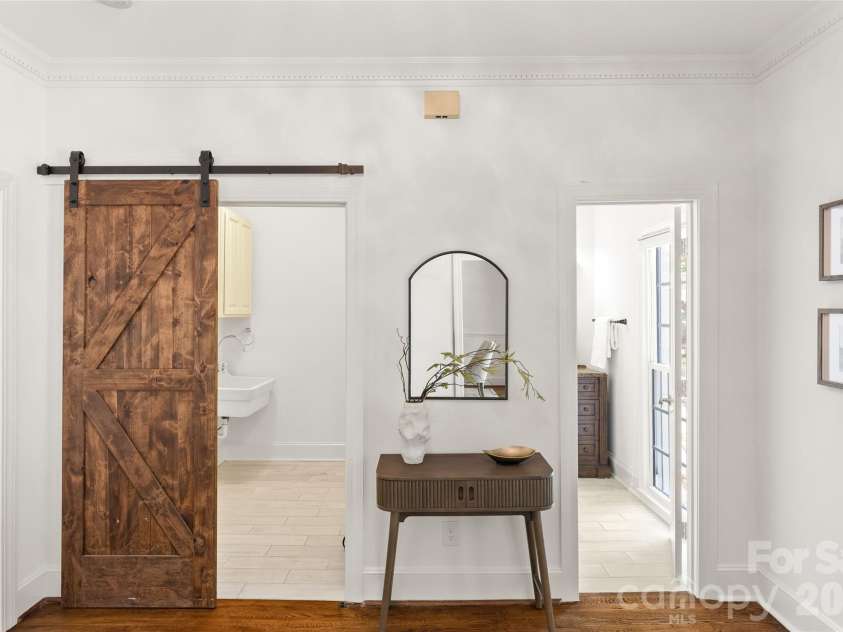 3001 Ferncliff Road, Charlotte, NC 28211.  MLS# CAR4373101, YatesRealty ID 17271. 