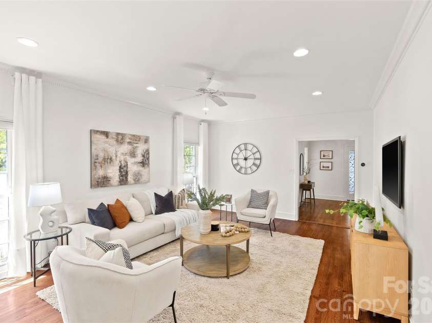 3001 Ferncliff Road, Charlotte, NC 28211.  MLS# CAR4373101, YatesRealty ID 17271. 