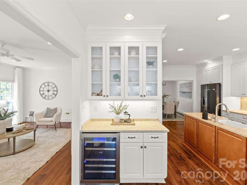 3001 Ferncliff Road, Charlotte, NC 28211.  MLS# CAR4373101, YatesRealty ID 17271. 