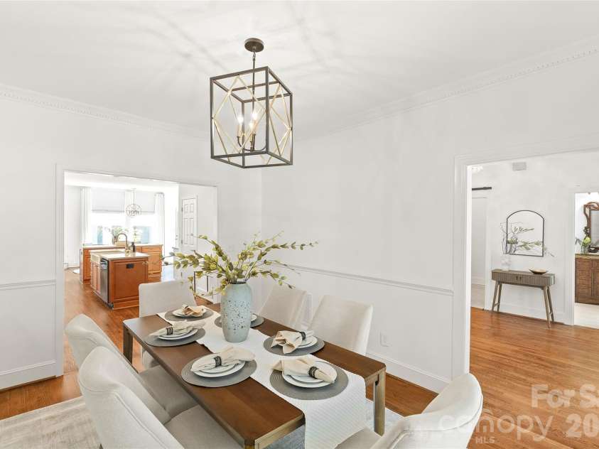 3001 Ferncliff Road, Charlotte, NC 28211.  MLS# CAR4373101, YatesRealty ID 17271. 