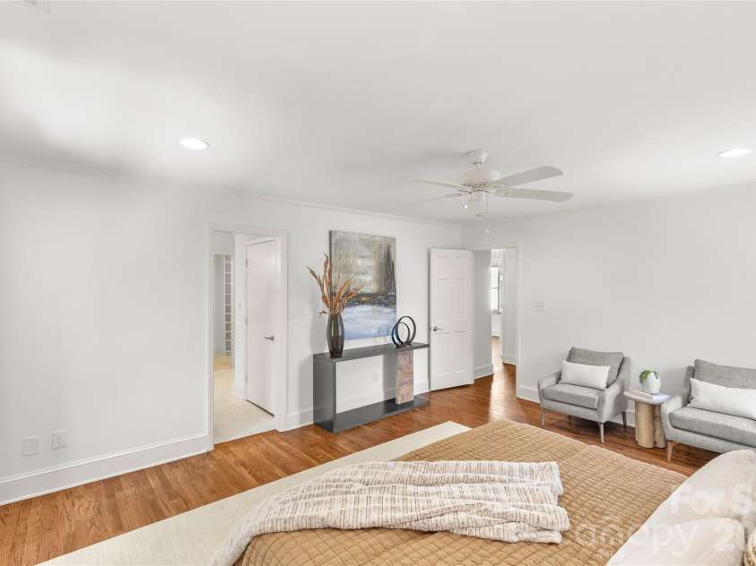 3001 Ferncliff Road, Charlotte, NC 28211.  MLS# CAR4373101, YatesRealty ID 17271. 