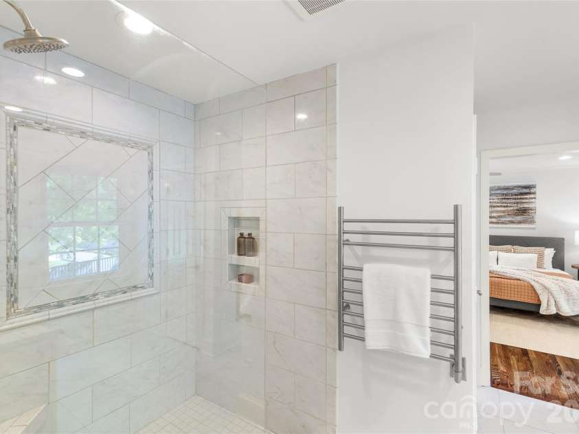 3001 Ferncliff Road, Charlotte, NC 28211.  MLS# CAR4373101, YatesRealty ID 17271. 