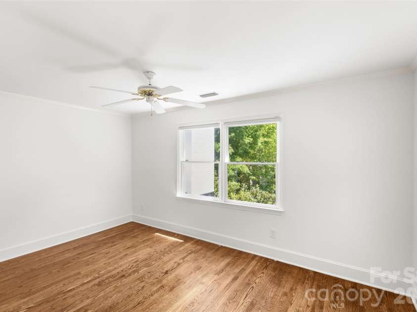 3001 Ferncliff Road, Charlotte, NC 28211.  MLS# CAR4373101, YatesRealty ID 17271. 