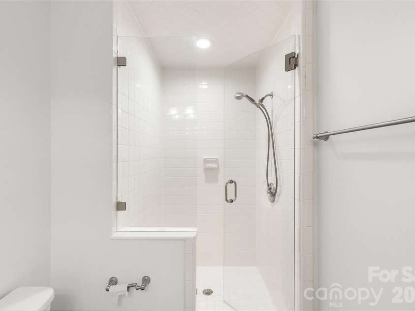 3001 Ferncliff Road, Charlotte, NC 28211.  MLS# CAR4373101, YatesRealty ID 17271. 