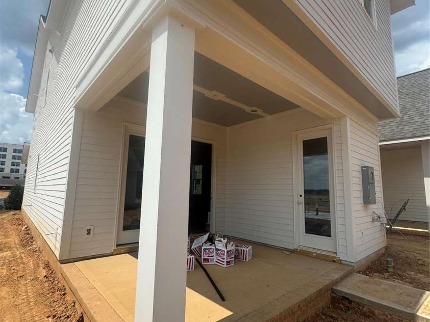 9117 Maybry Park Street, Charlotte, NC 28212.  MLS# CAR4266538, YatesRealty ID 17271. Covered Porch
