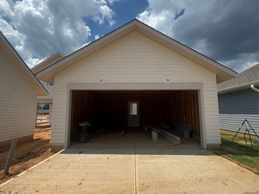 9113 Maybry Park Street, Charlotte, NC 28212.  MLS# CAR4265824, YatesRealty ID 17272. 2-car detached garage