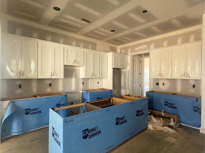 9109 Maybry Park Street, Charlotte, NC 28212.  MLS# CAR4261607, YatesRealty ID 17273. Kitchen Cabinets