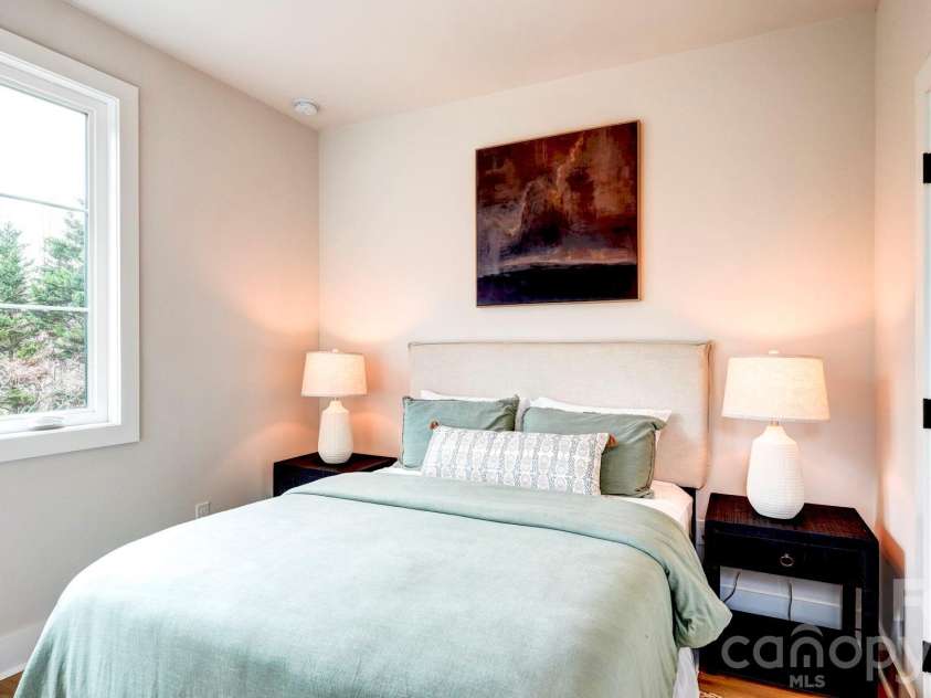 1314 Carolyn Drive, Charlotte, NC 28205.  MLS# CAR4358315, YatesRealty ID 17276. 