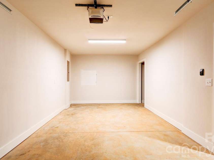 1314 Carolyn Drive, Charlotte, NC 28205.  MLS# CAR4358315, YatesRealty ID 17276. 
