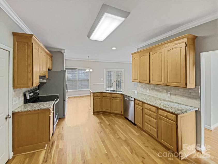 670 Sherwood Place, Mooresville, NC 28115.  MLS# CAR4235395, YatesRealty ID 17276. 