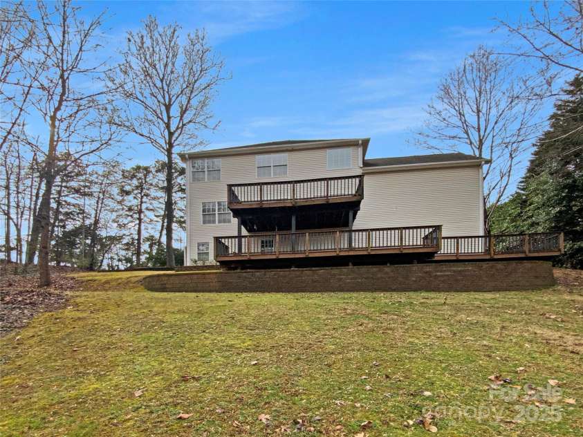 670 Sherwood Place, Mooresville, NC 28115.  MLS# CAR4235395, YatesRealty ID 17276. 