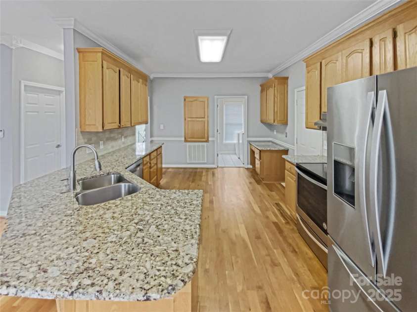 670 Sherwood Place, Mooresville, NC 28115.  MLS# CAR4235395, YatesRealty ID 17276. 