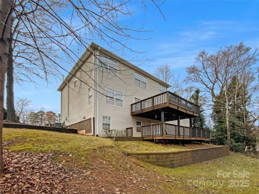 670 Sherwood Place, Mooresville, NC 28115.  MLS# CAR4235395, YatesRealty ID 17276. 
