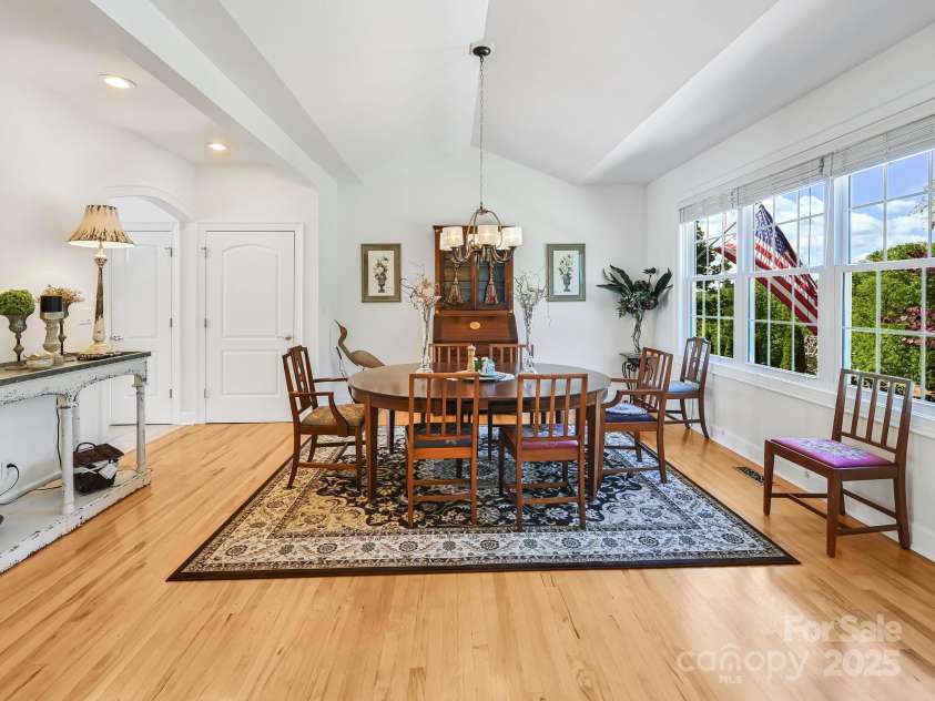 105 Spring Path, Hendersonville, NC 28739.  MLS# CAR4256171, YatesRealty ID 17277. Dining room shot from entry