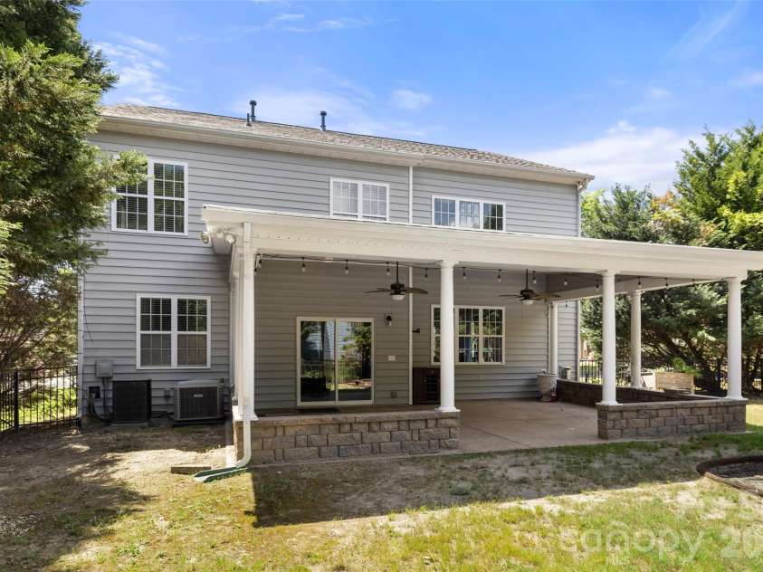 1419 Ridge Haven Road, Waxhaw, NC 28173.  MLS# CAR4370985, YatesRealty ID 17277. 