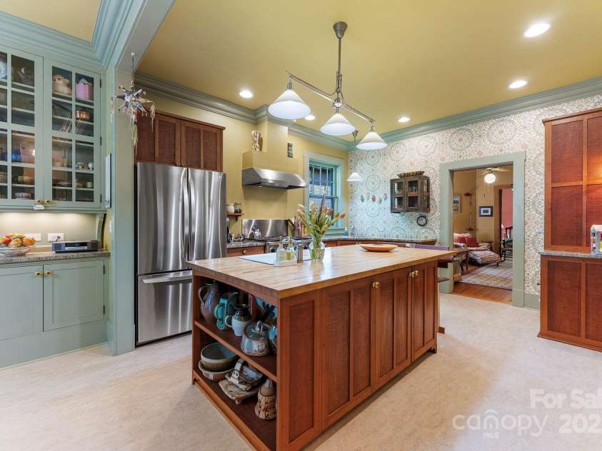 156 Cumberland Avenue, Asheville, NC 28801.  MLS# CAR4240356, YatesRealty ID 17278. Kitchen Island & Walk-In Pantry