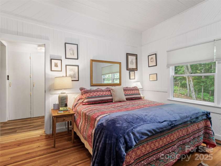 11820 State Highway 197 None, Burnsville, NC 28714.  MLS# CAR4264964, YatesRealty ID 17279. 