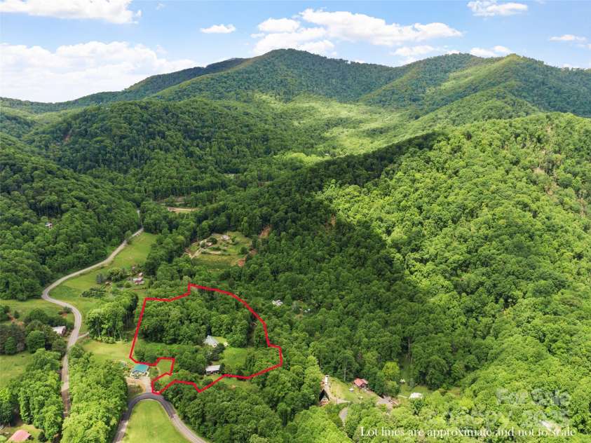 11820 State Highway 197 None, Burnsville, NC 28714.  MLS# CAR4264964, YatesRealty ID 17279. Approximate lot lines