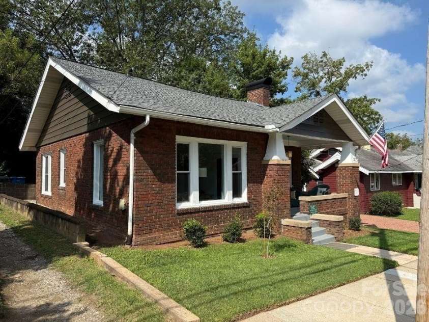 113 Miller Street, Salisbury, NC 28144.  MLS# CAR4346450, YatesRealty ID 1728. 