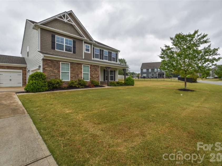 7227 Adirondack Drive, Denver, NC 28037.  MLS# CAR4376346, YatesRealty ID 17280. 