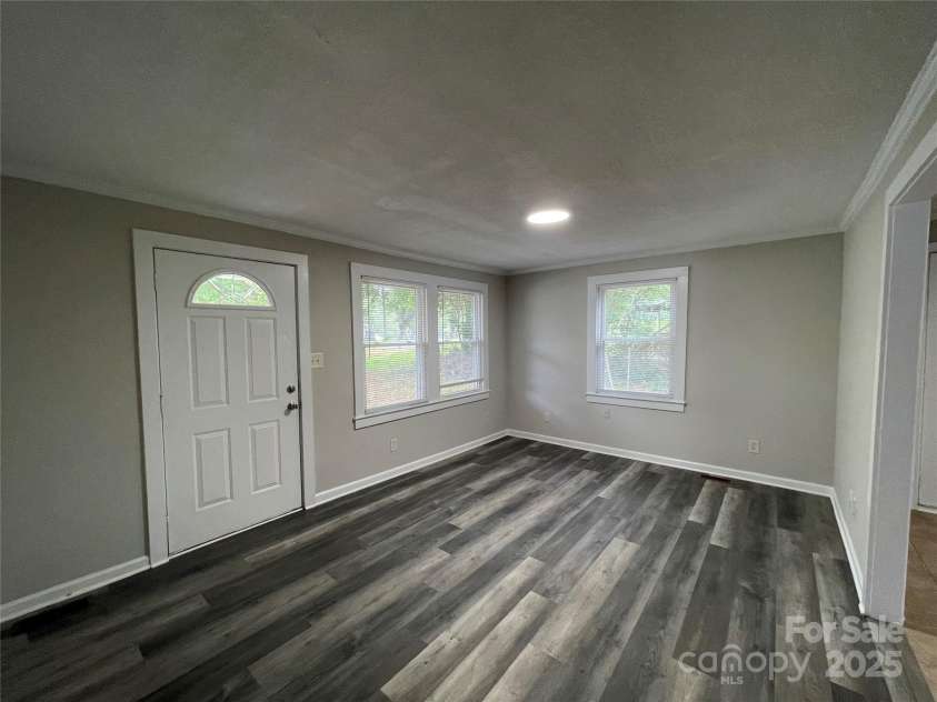 1404 Linwood Road, Gastonia, NC 28052.  MLS# CAR4217873, YatesRealty ID 17281. 