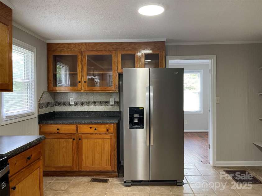 1404 Linwood Road, Gastonia, NC 28052.  MLS# CAR4217873, YatesRealty ID 17281. 