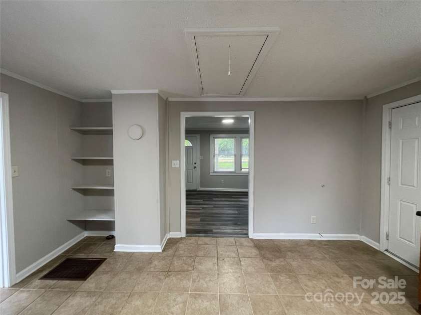 1404 Linwood Road, Gastonia, NC 28052.  MLS# CAR4217873, YatesRealty ID 17281. 