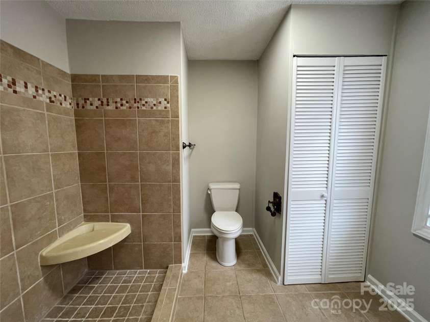 1404 Linwood Road, Gastonia, NC 28052.  MLS# CAR4217873, YatesRealty ID 17281. 