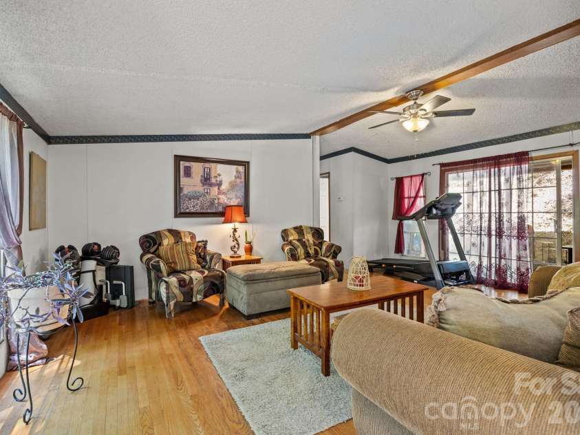 25 Weaver Lane, Black Mountain, NC 28711.  MLS# CAR4374835, YatesRealty ID 17281. 
